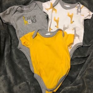 3 pack short sleeve onesies